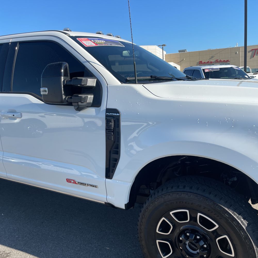 2025 Ford F-250 Super Duty Platinum