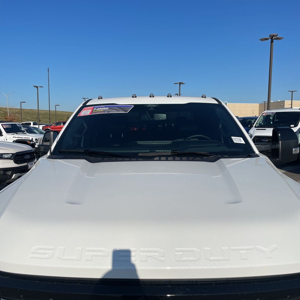 2025 Ford F-250 Super Duty Platinum
