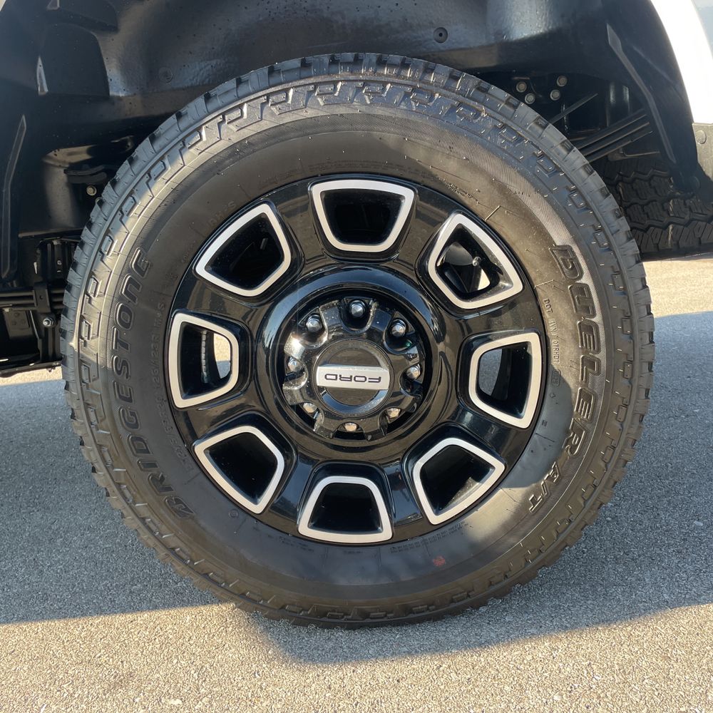 2025 Ford F-250 Super Duty Platinum