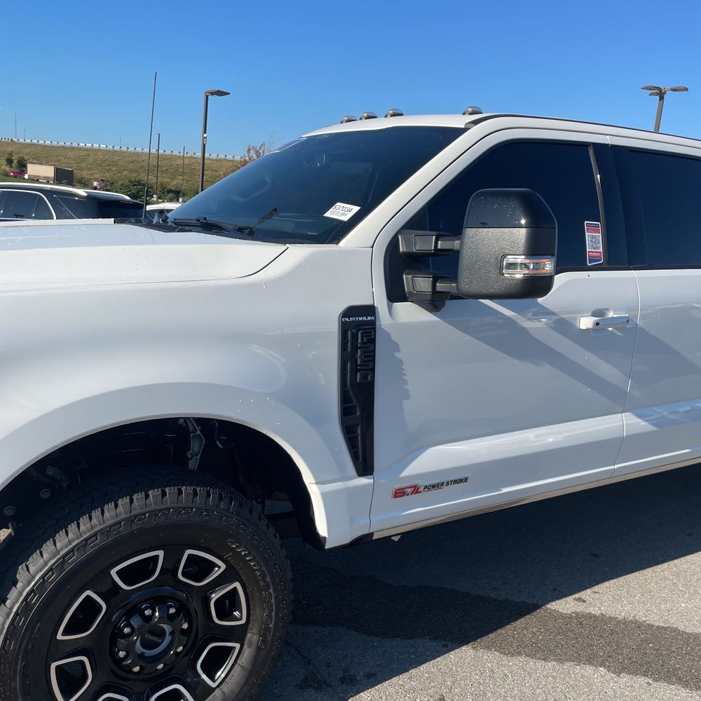 2025 Ford F-250 Super Duty Platinum