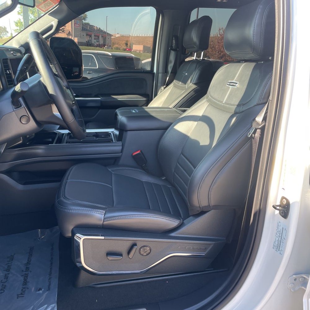 2025 Ford F-250 Super Duty Platinum