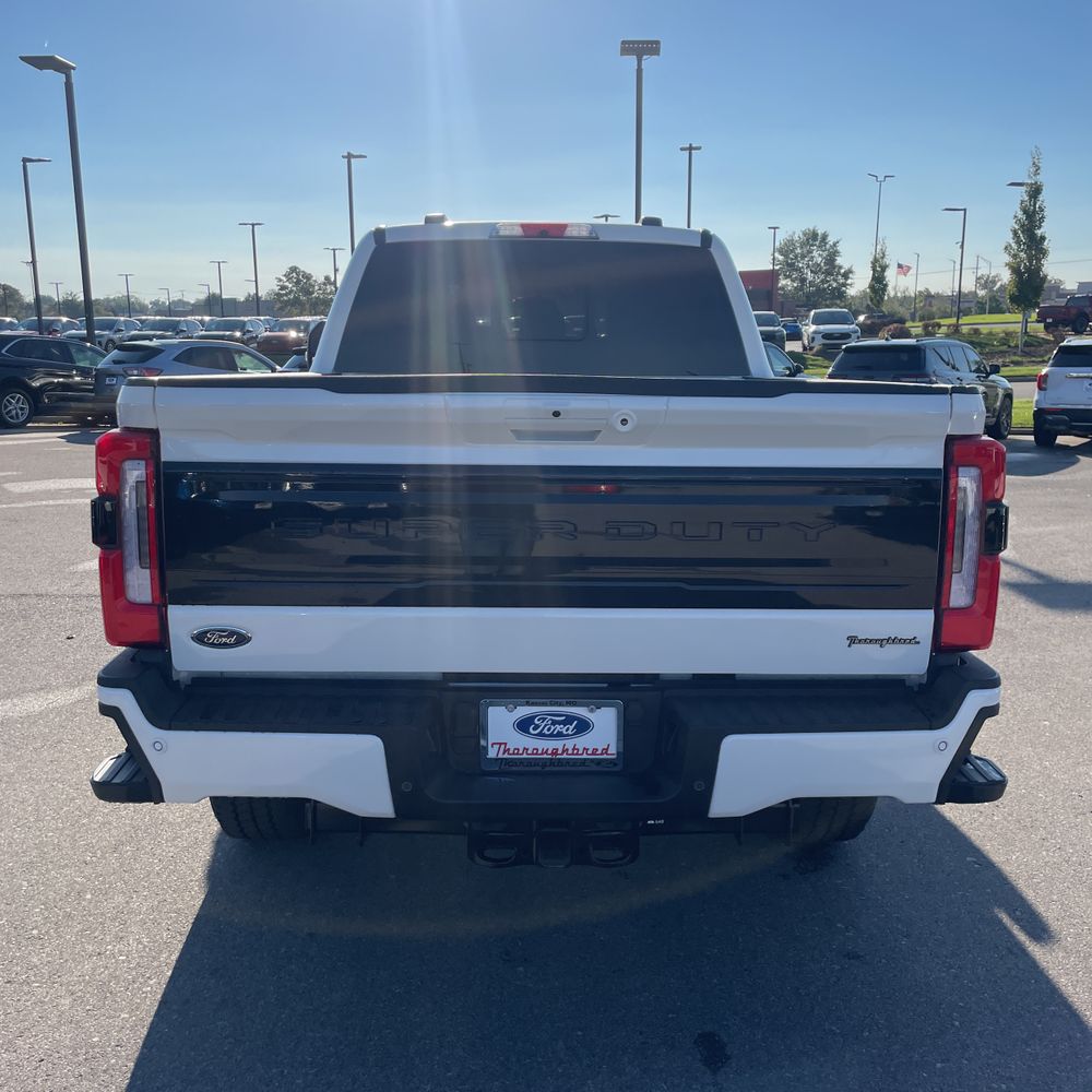 2025 Ford F-250 Super Duty Platinum