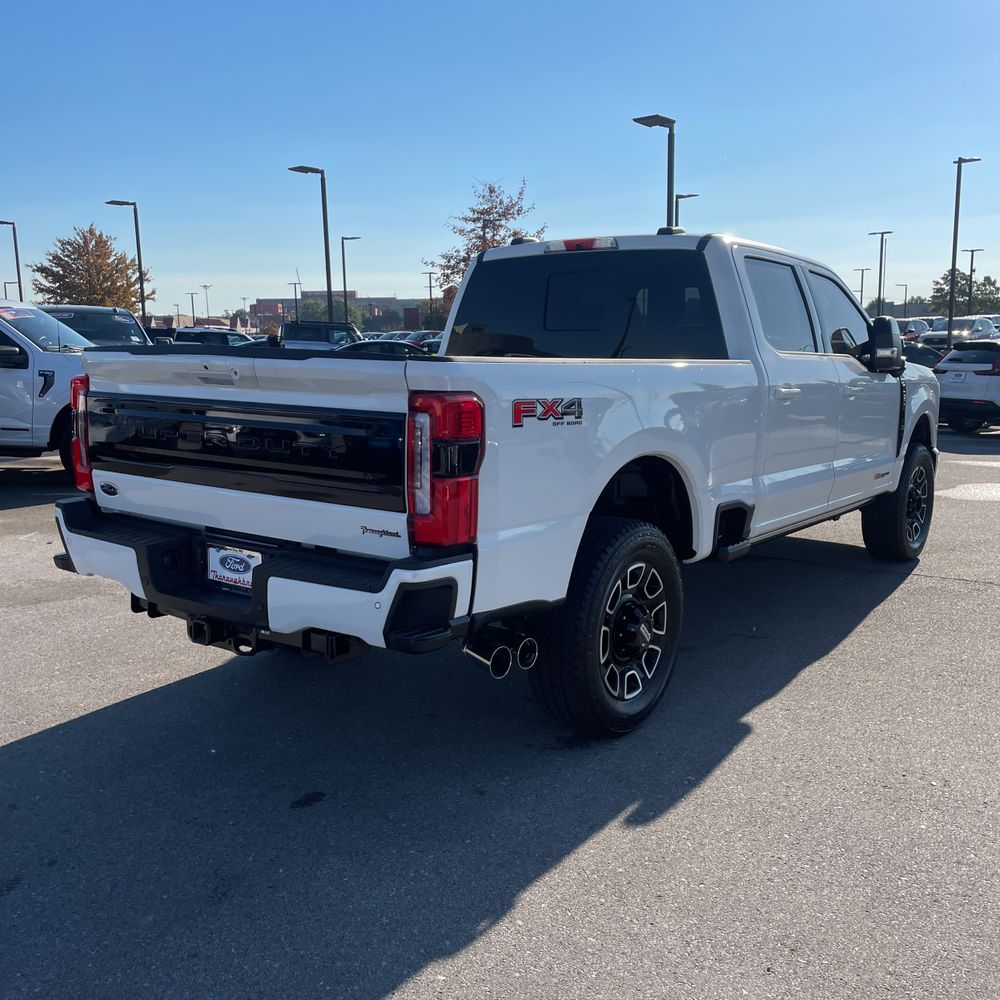2025 Ford F-250 Super Duty Platinum