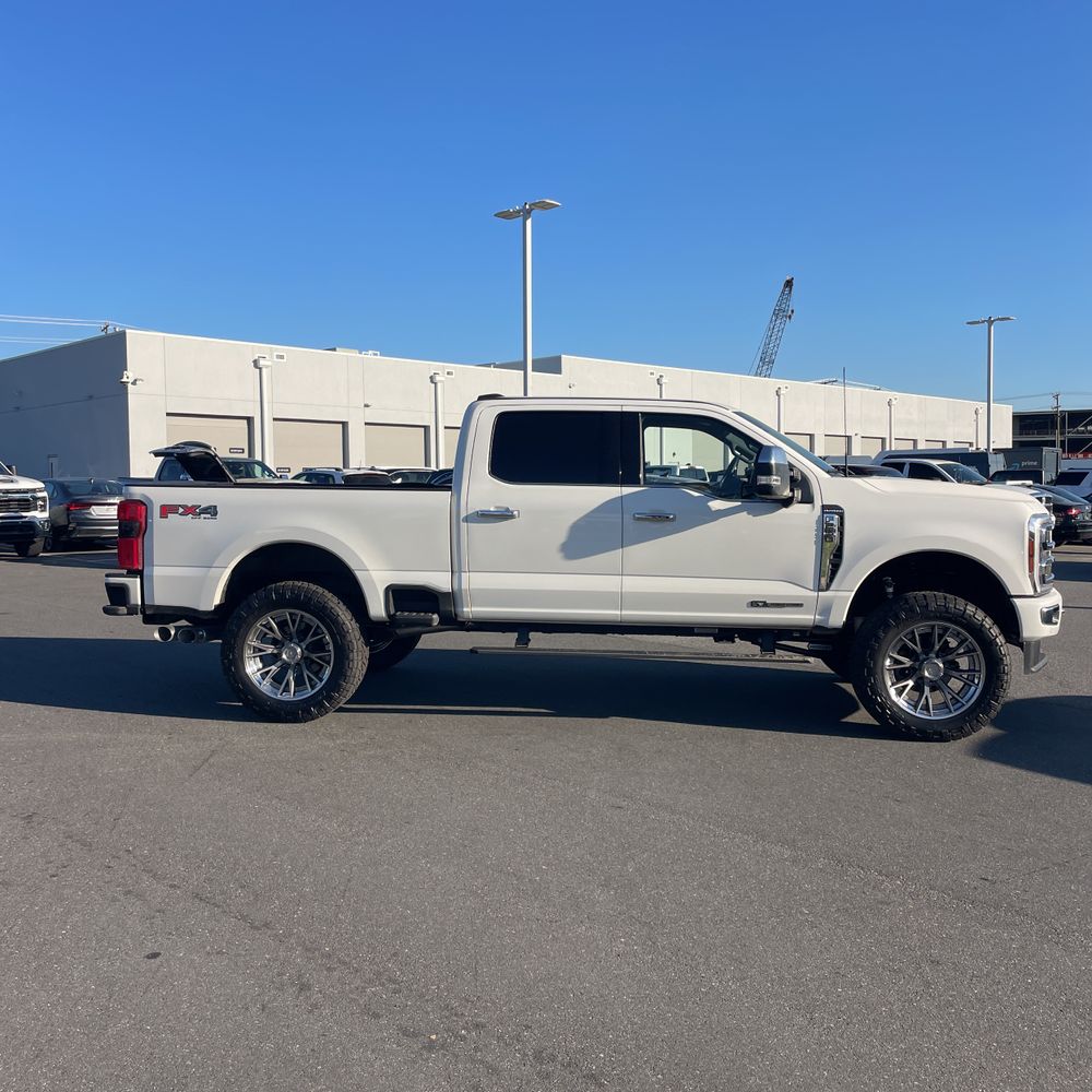 2024 Ford F-250 Super Duty Platinum