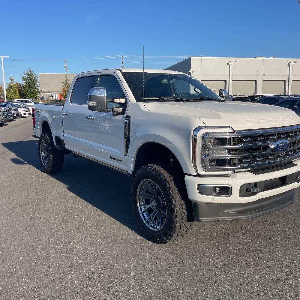2024 Ford F-250 Super Duty Platinum