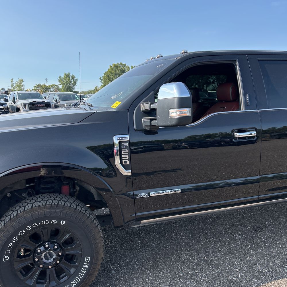 2022 Ford F250 S/D Platinum