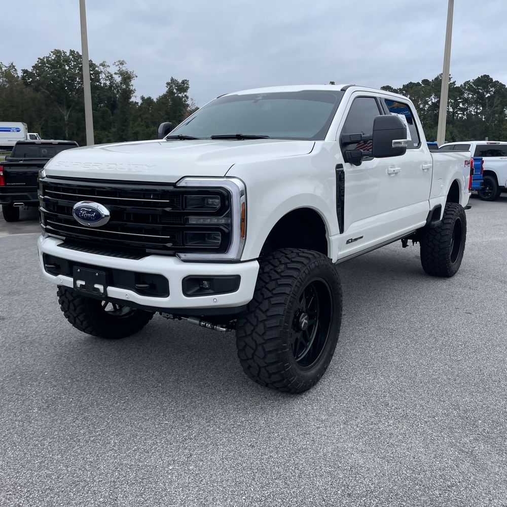 2025 Ford F-250 Super Duty Platinum