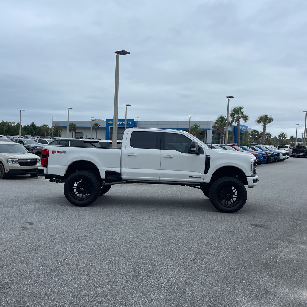 2025 Ford F-250 Super Duty Platinum