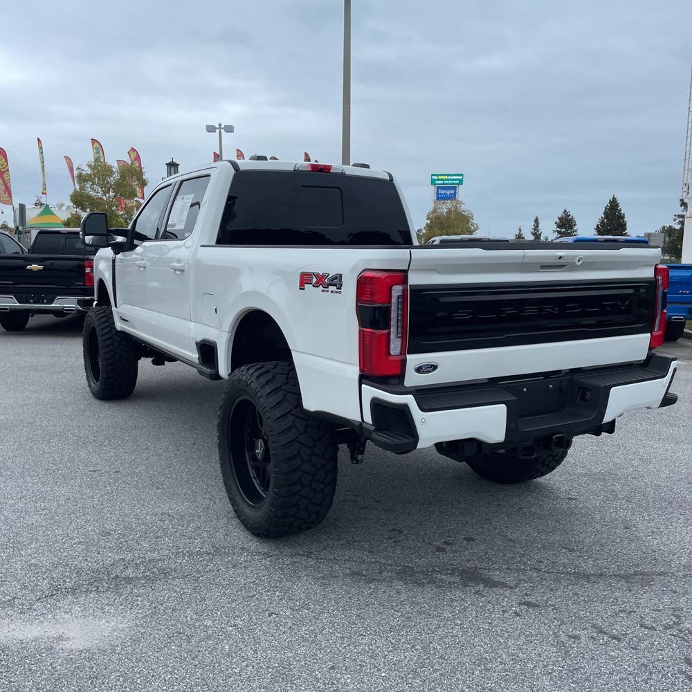 2025 Ford F-250 Super Duty Platinum