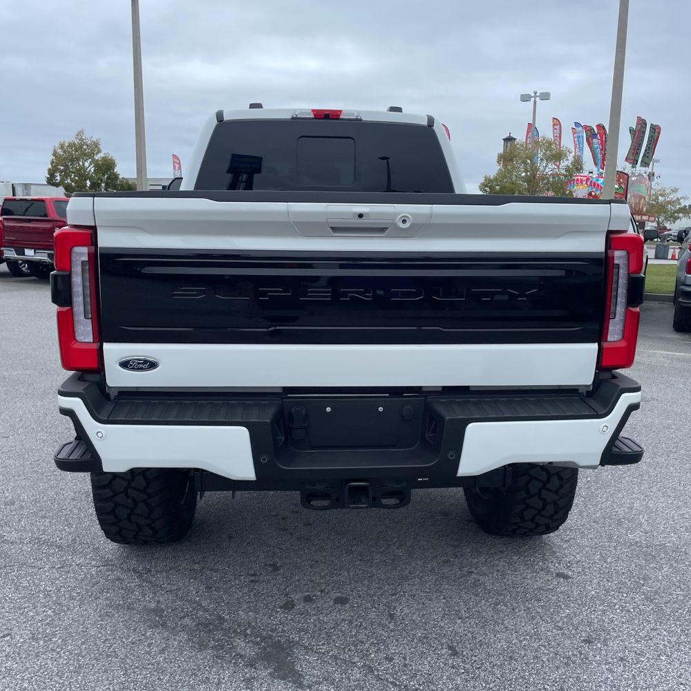 2025 Ford F-250 Super Duty Platinum