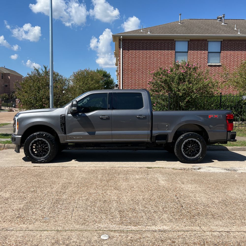 2023 Ford F-250 Super Duty Lariat