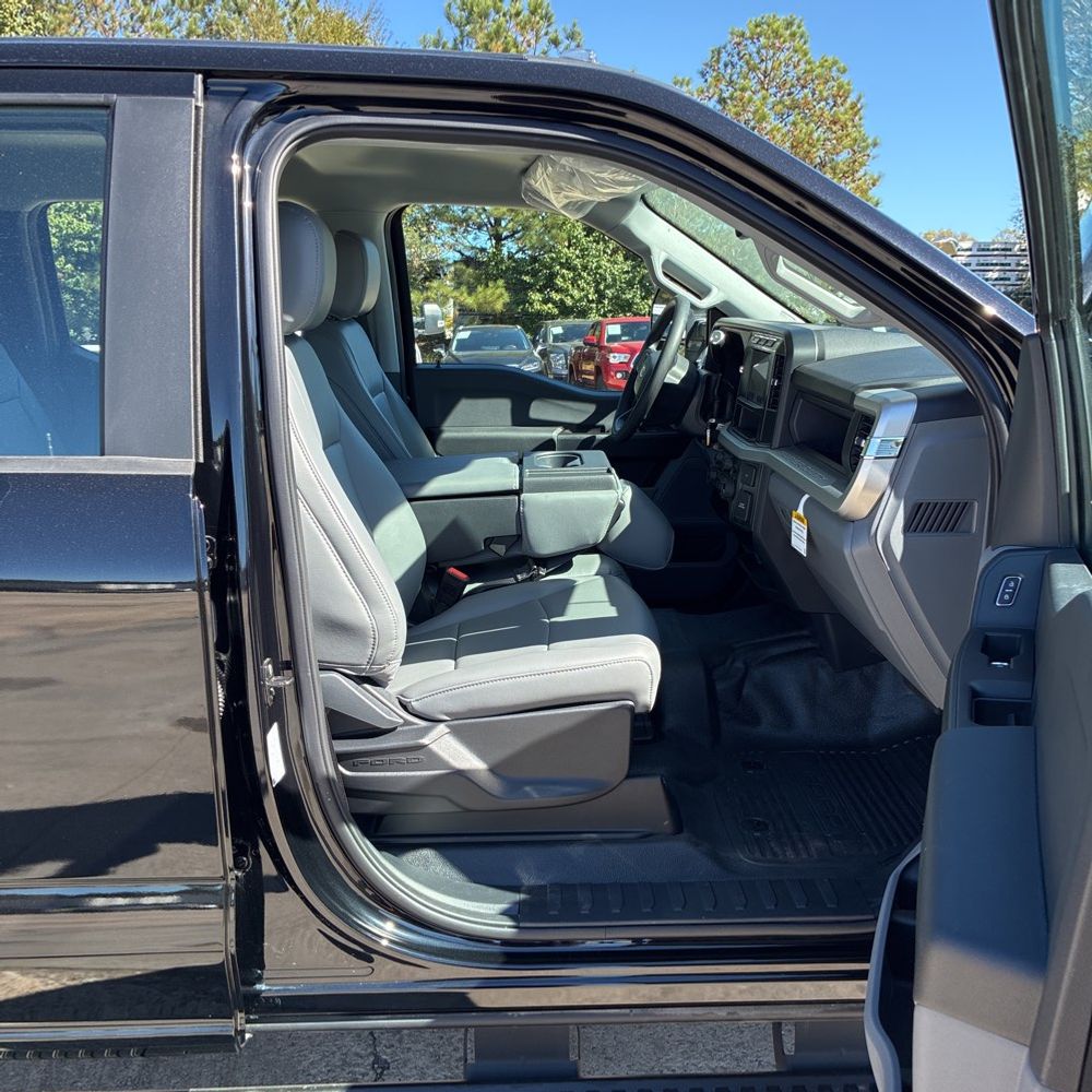 2024 Ford F-350 Super Duty XL