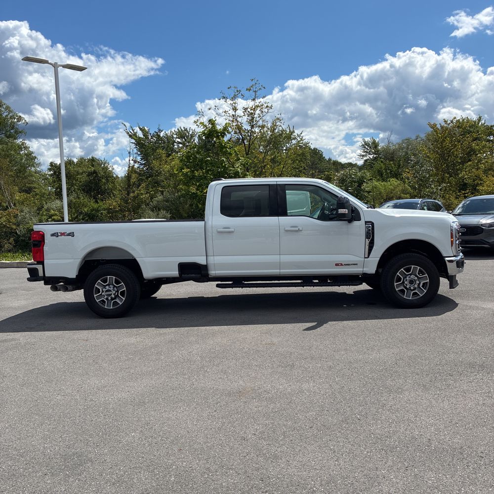 2024 Ford F350 S/D Lariat