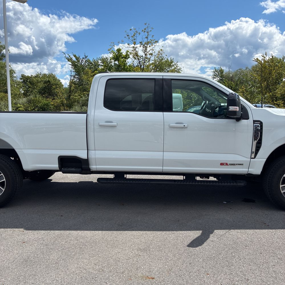 2024 Ford F350 S/D Lariat