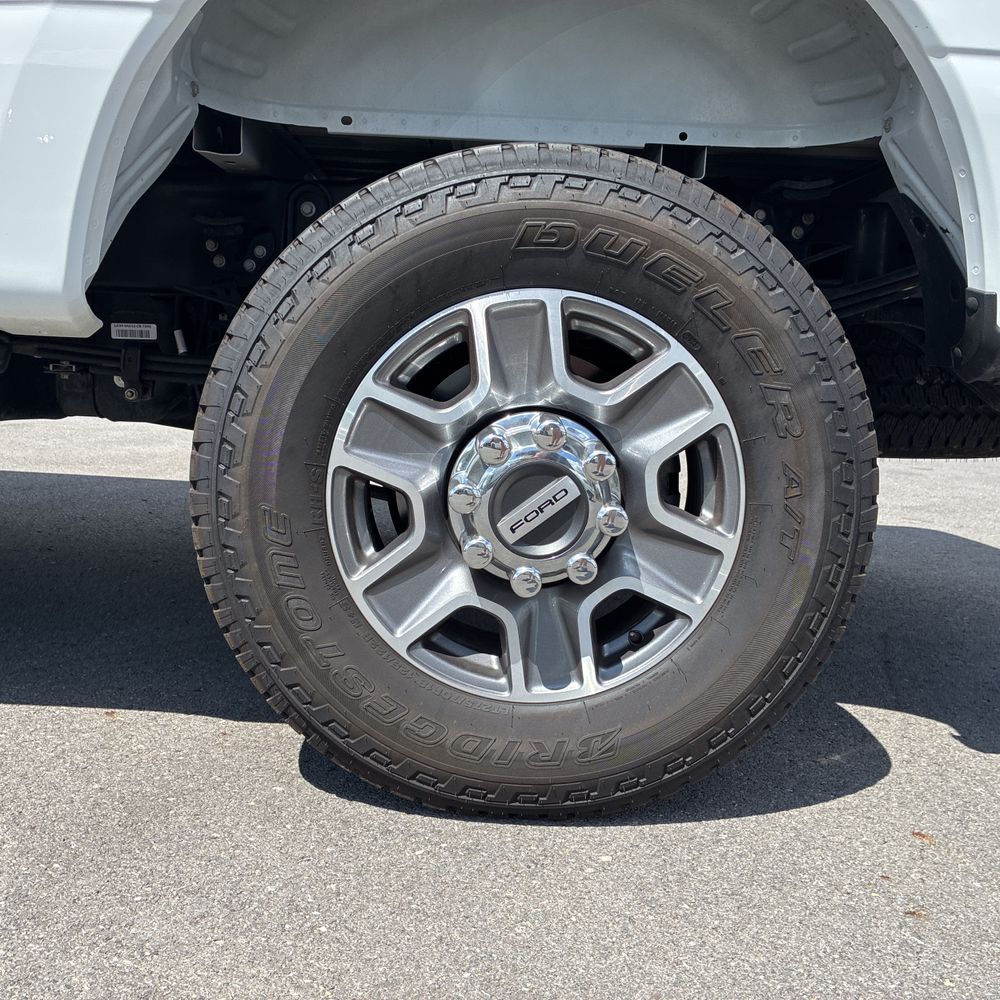 2024 Ford F350 S/D Lariat