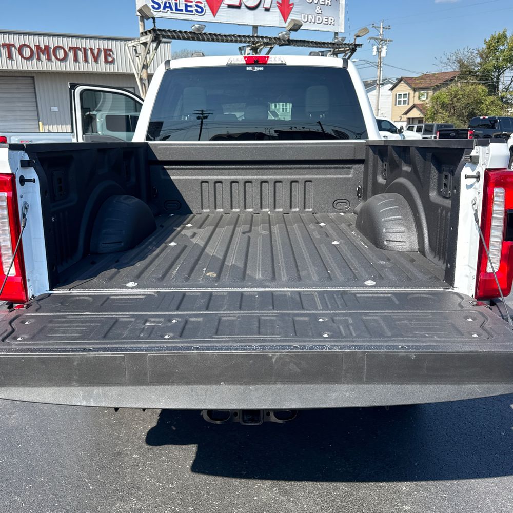 2025 Ford F-350 Super Duty XLT