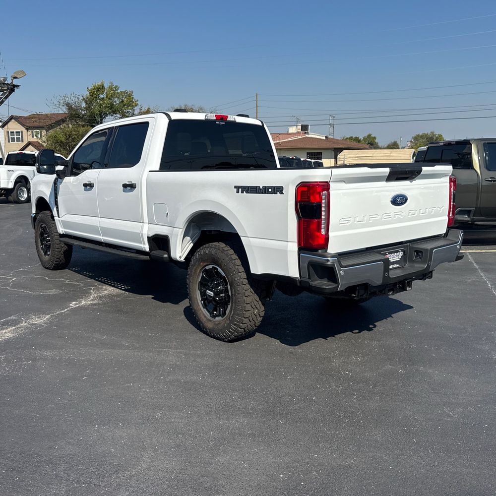 2025 Ford F-350 Super Duty XLT