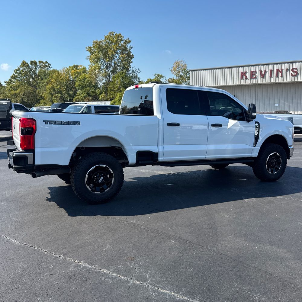2025 Ford F-350 Super Duty XLT