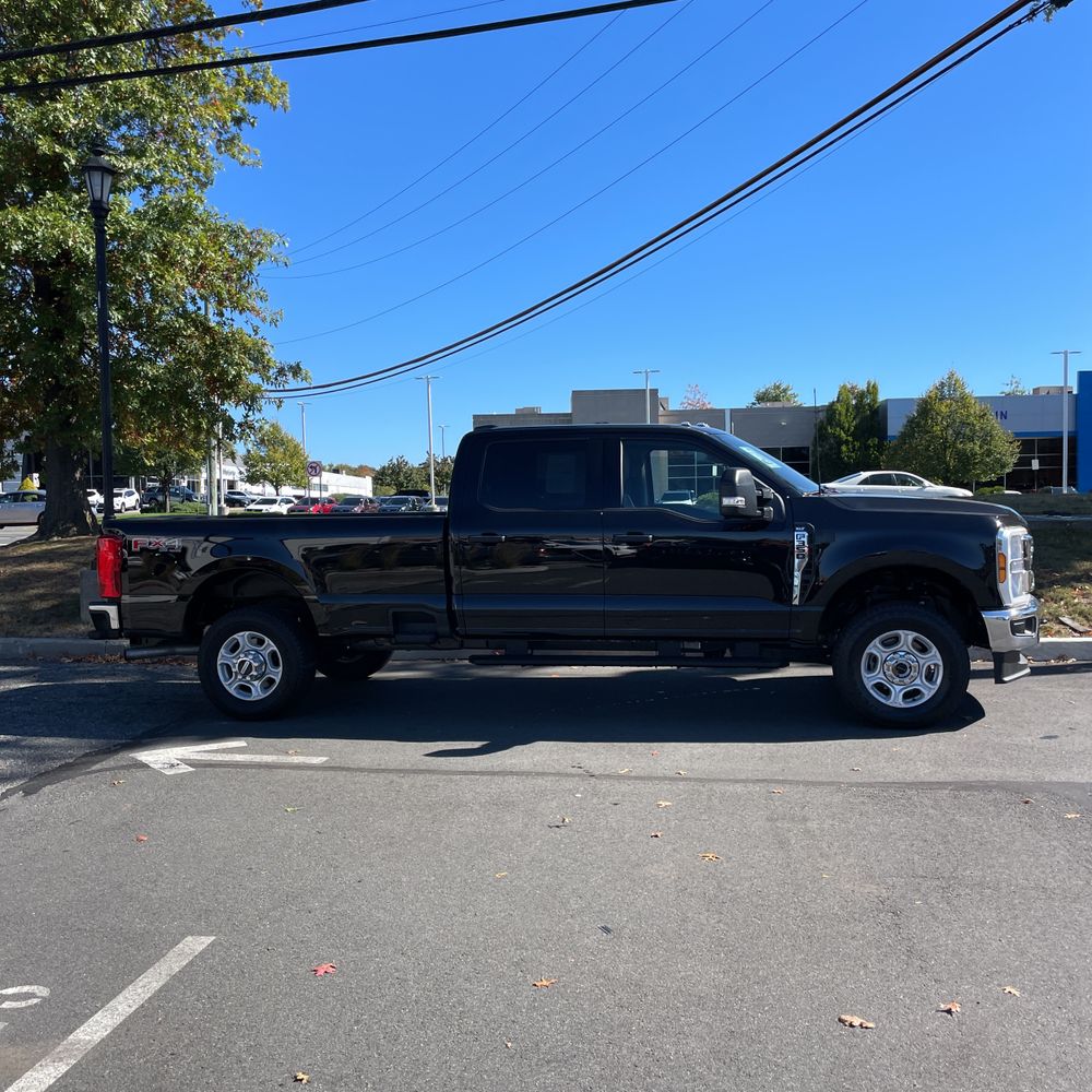 2025 Ford F-350 Super Duty XLT