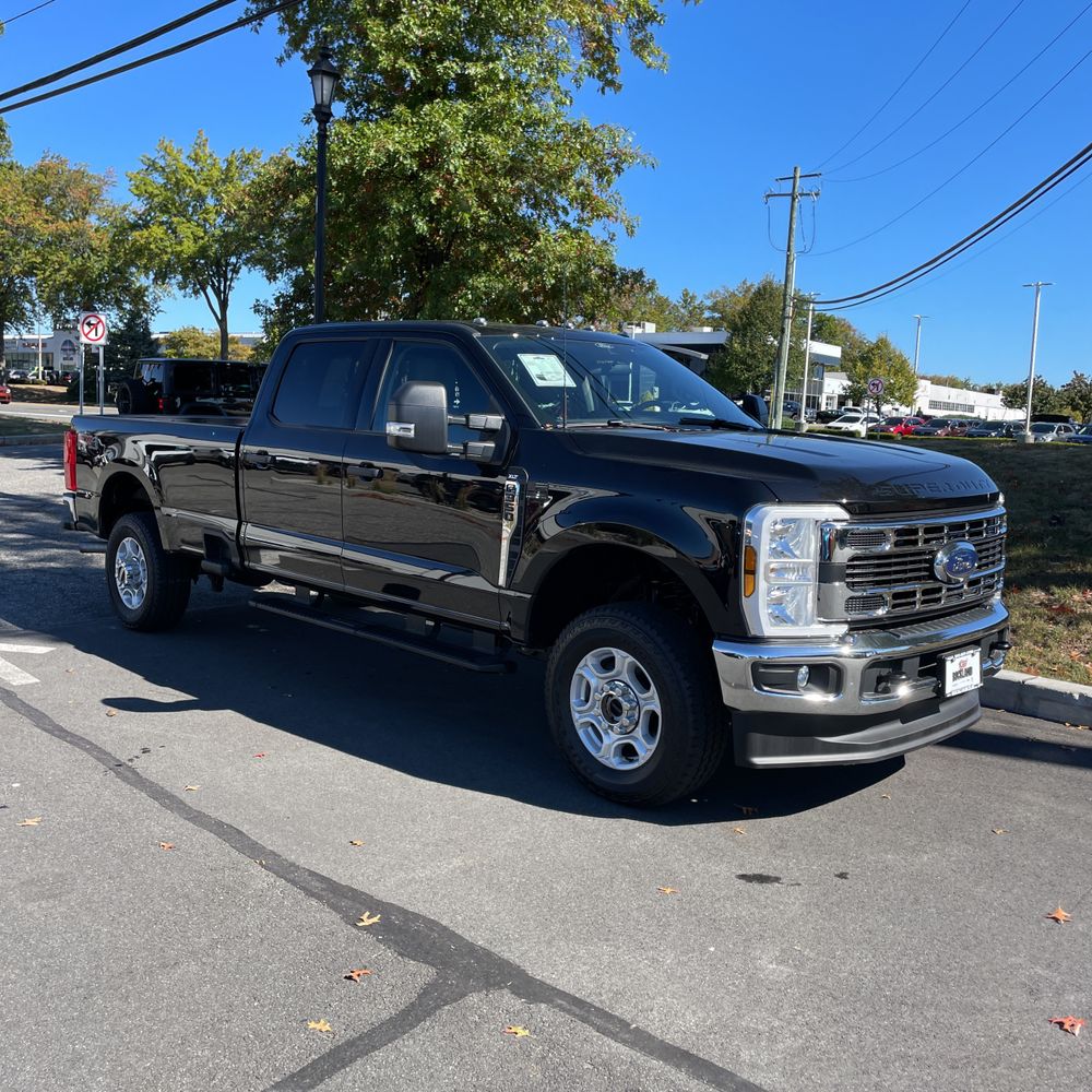 2025 Ford F-350 Super Duty XLT