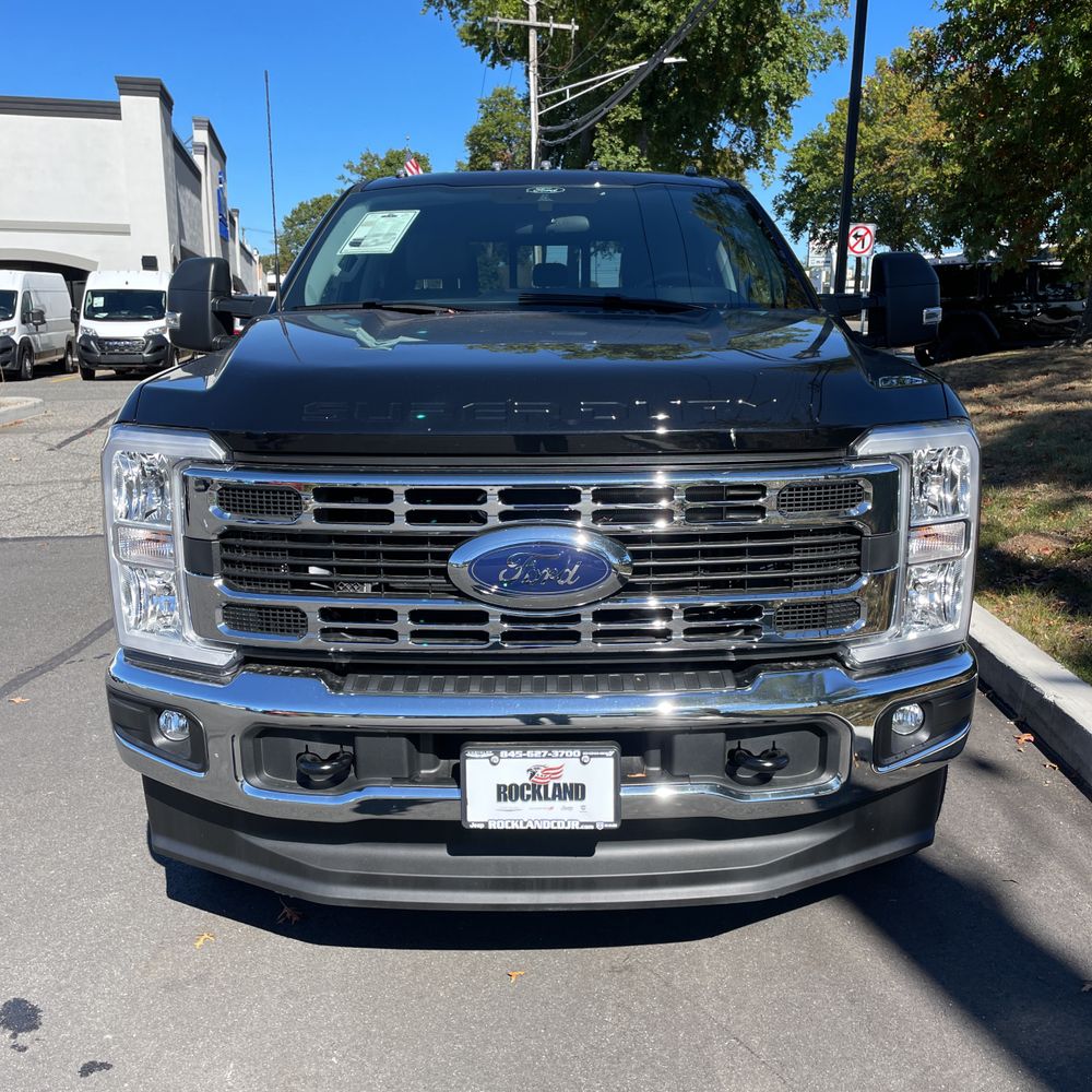 2025 Ford F-350 Super Duty XLT