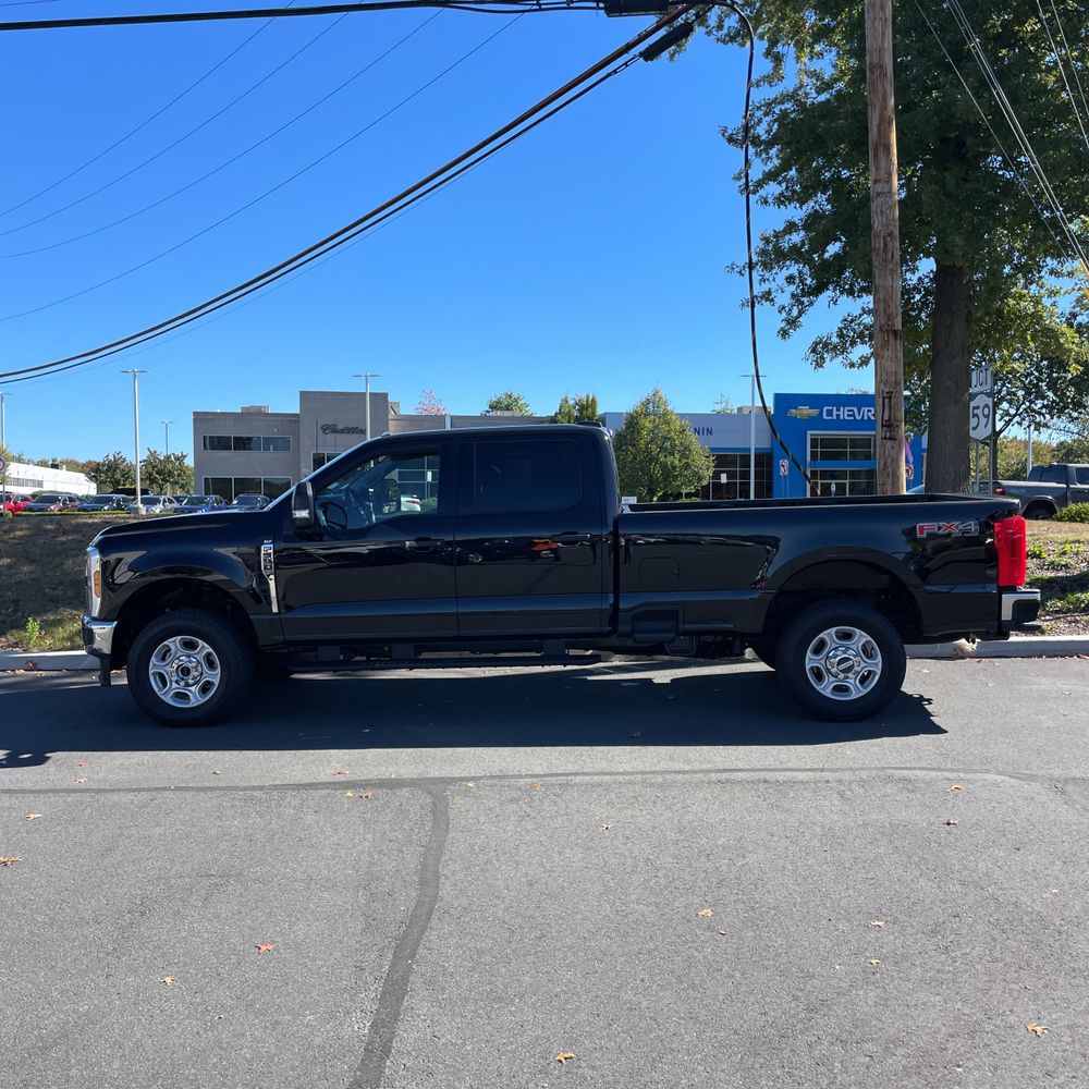 2025 Ford F-350 Super Duty XLT