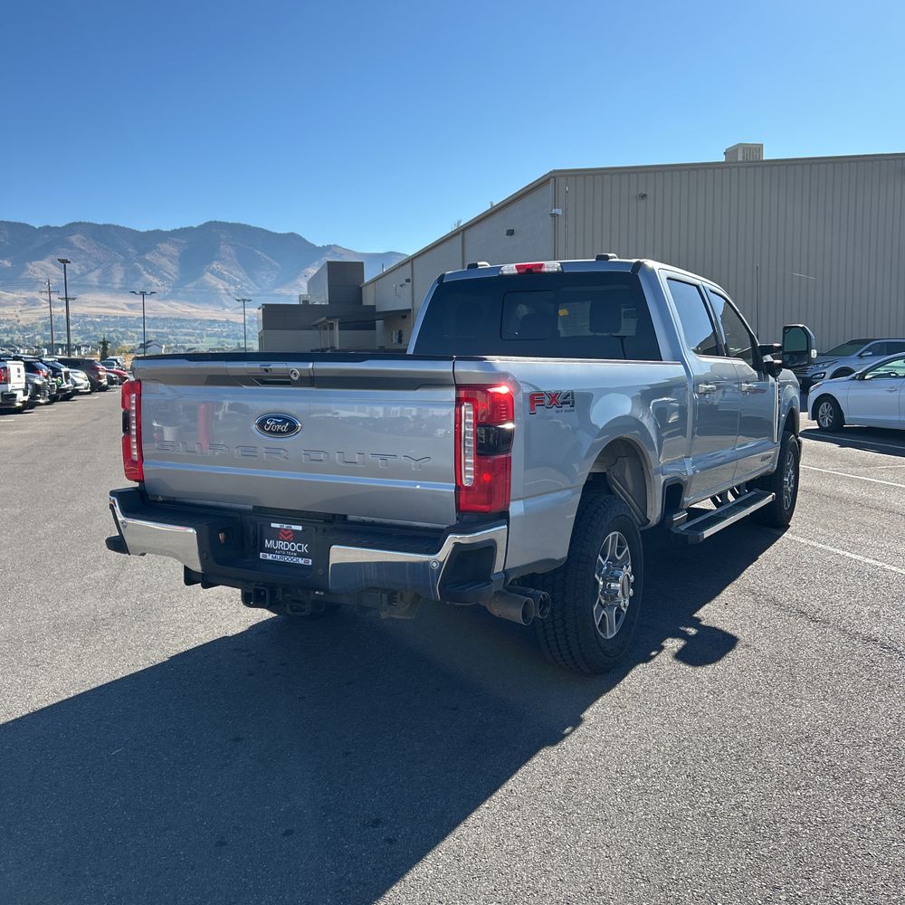 2024 Ford F350 S/D Lariat