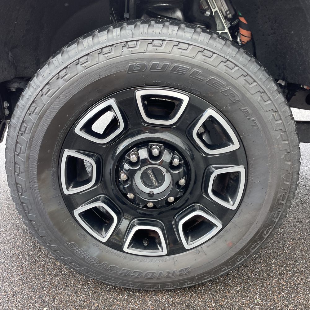 2025 Ford F-350 Super Duty Platinum
