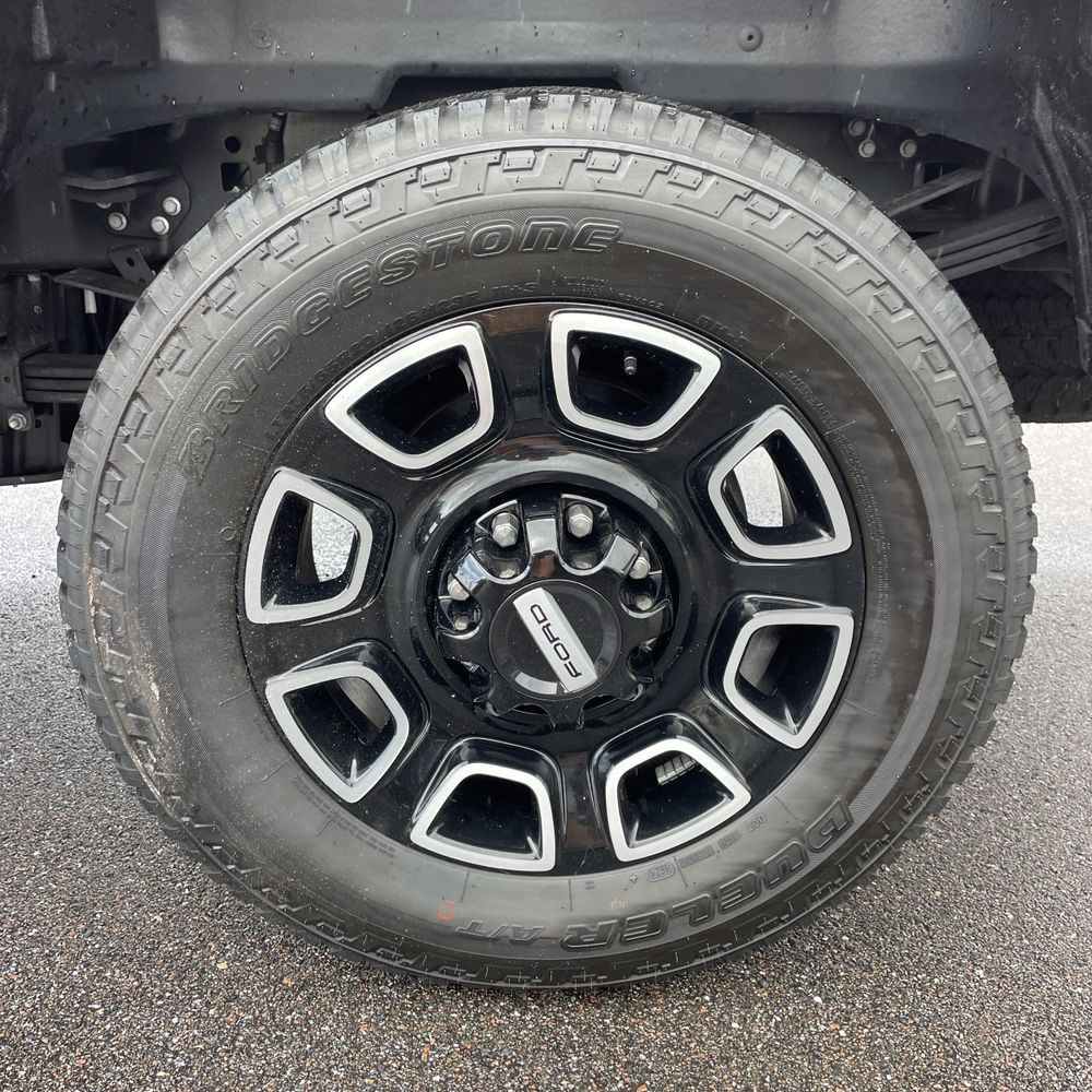 2025 Ford F-350 Super Duty Platinum