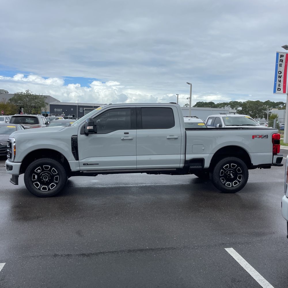2025 Ford F-350 Super Duty Platinum