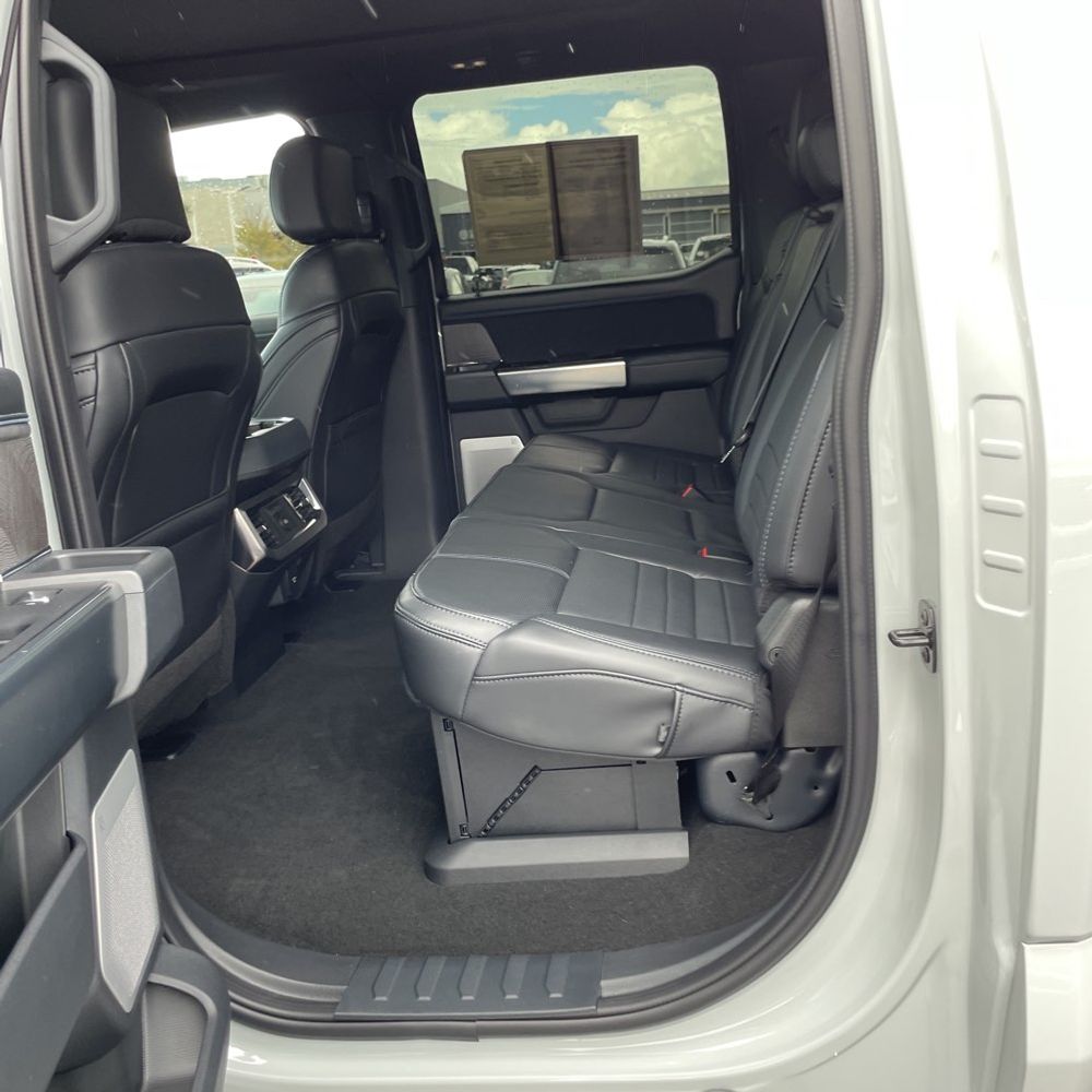 2025 Ford F-350 Super Duty Platinum