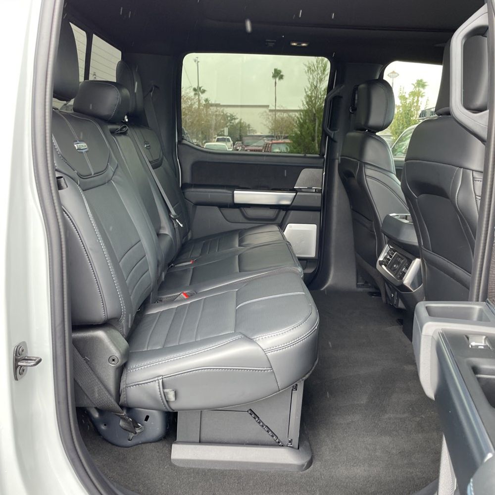 2025 Ford F-350 Super Duty Platinum