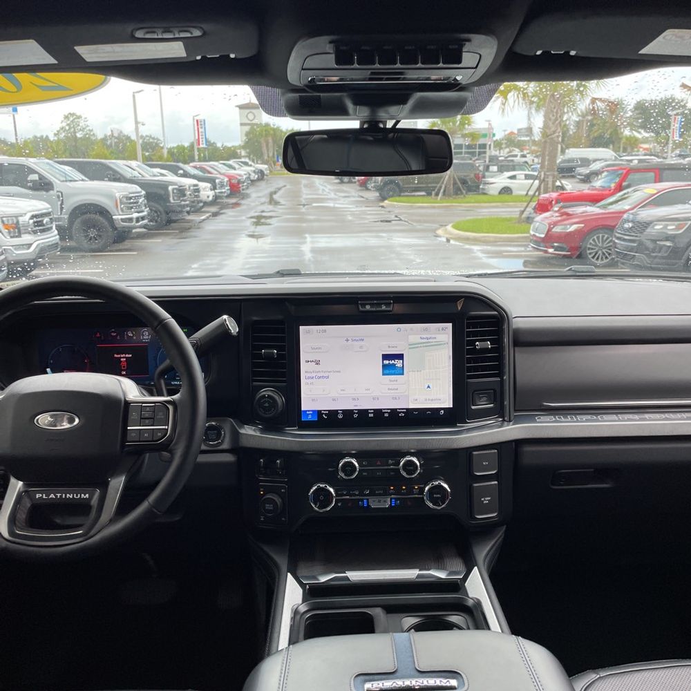 2025 Ford F-350 Super Duty Platinum