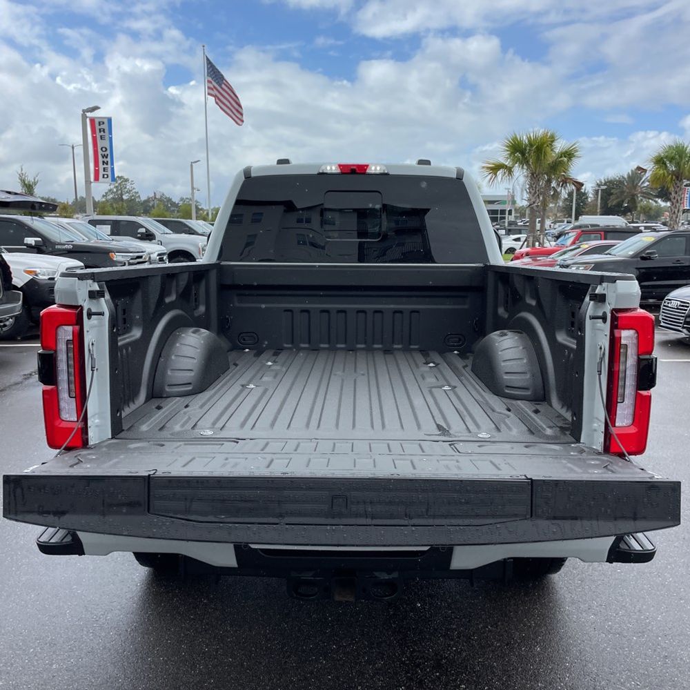 2025 Ford F-350 Super Duty Platinum