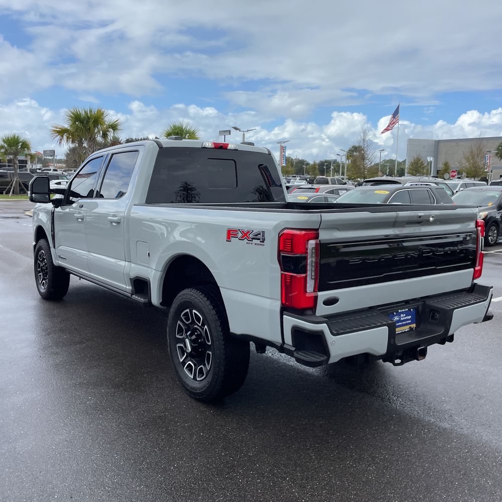 2025 Ford F-350 Super Duty Platinum