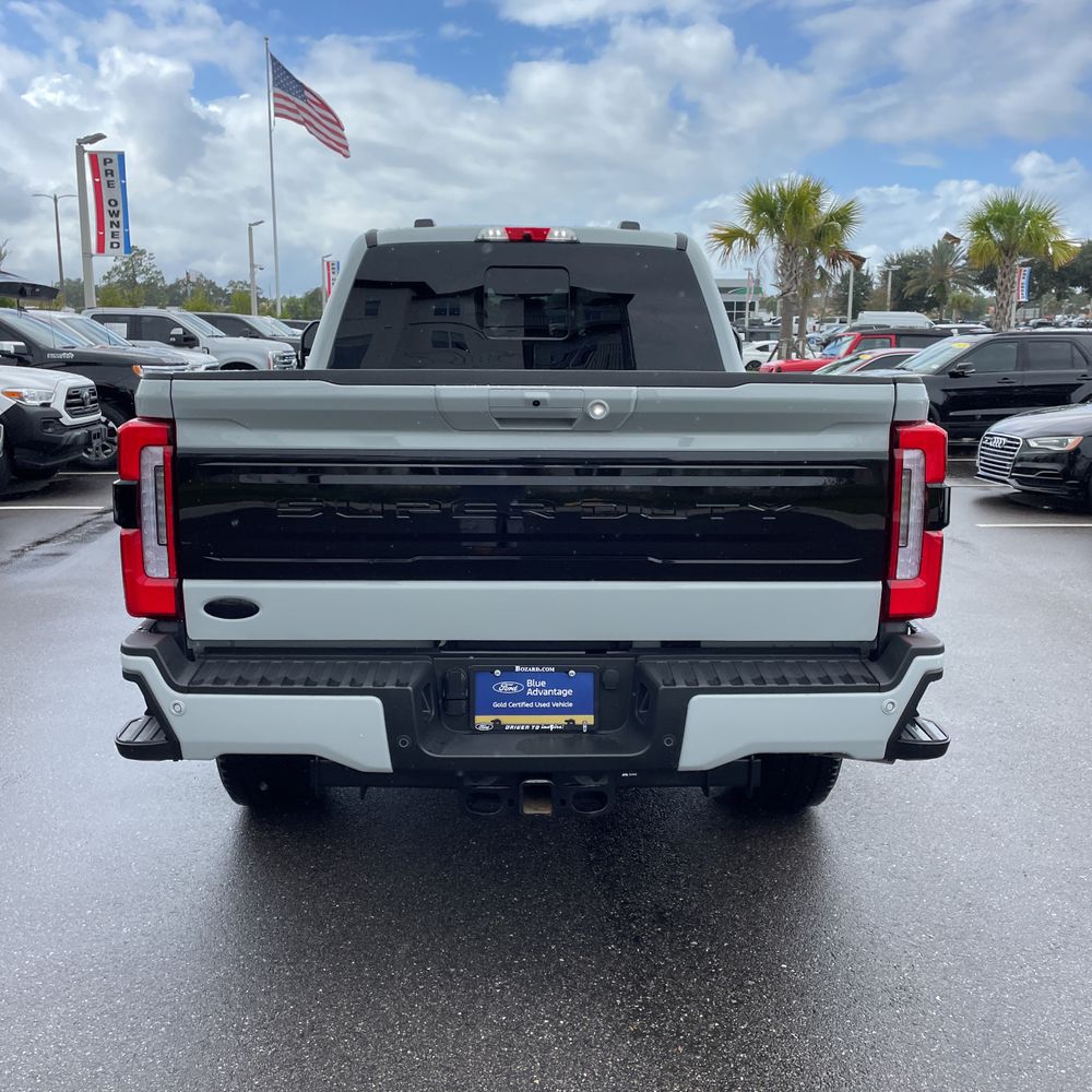 2025 Ford F-350 Super Duty Platinum