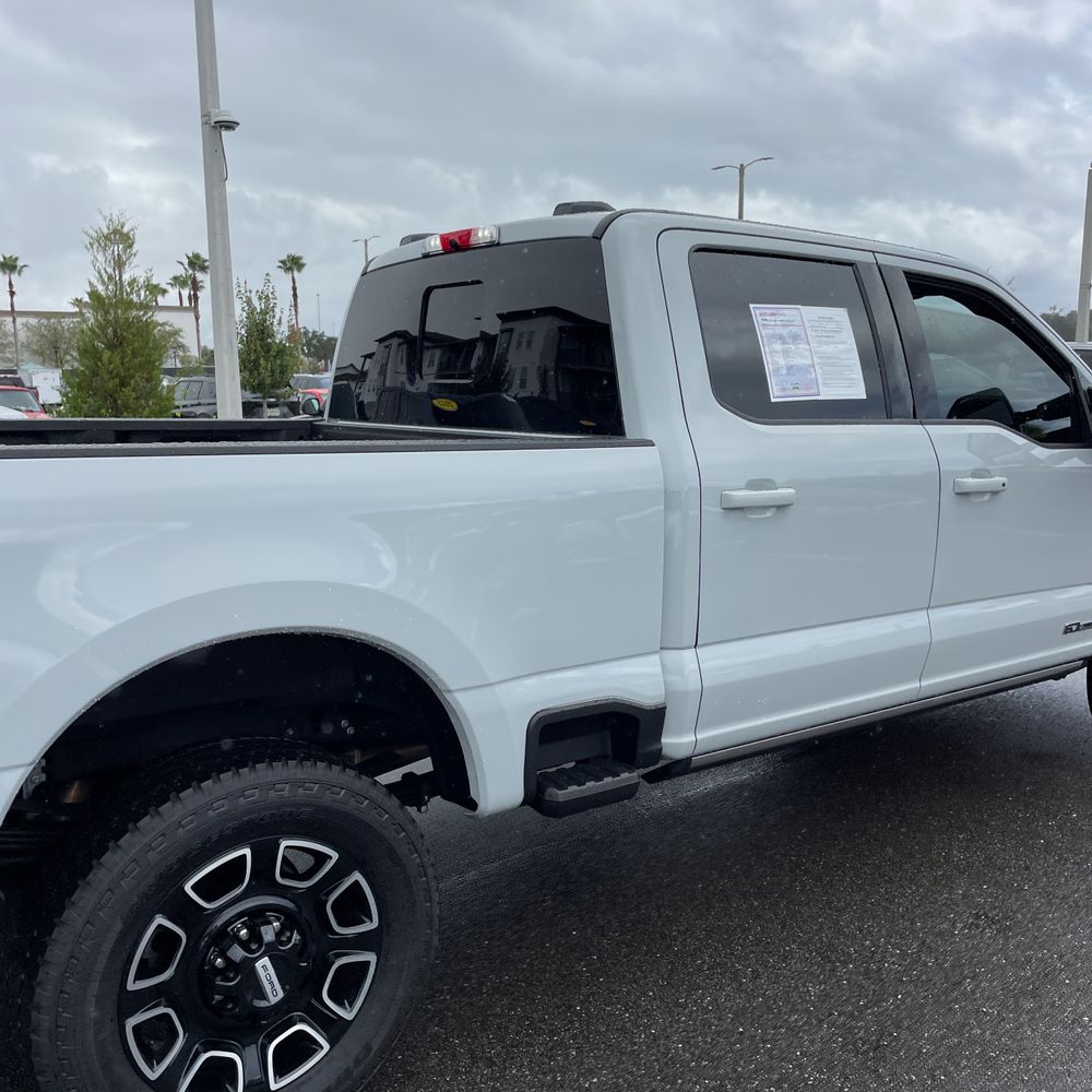2025 Ford F-350 Super Duty Platinum