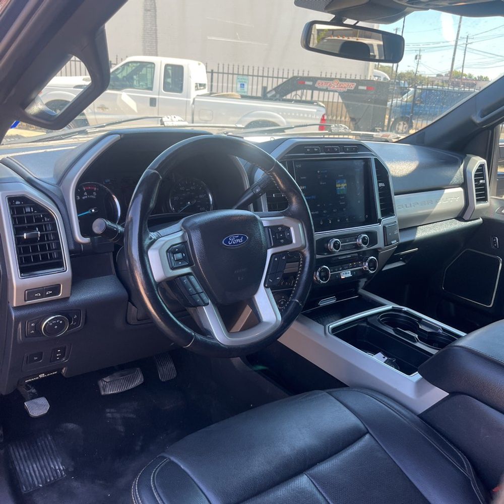 2022 Ford F-350 Super Duty Lariat