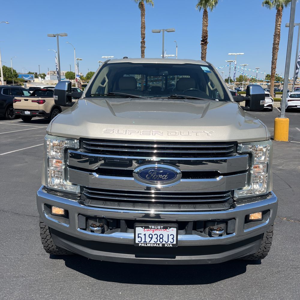 2017 Ford F-350 Super Duty Lariat