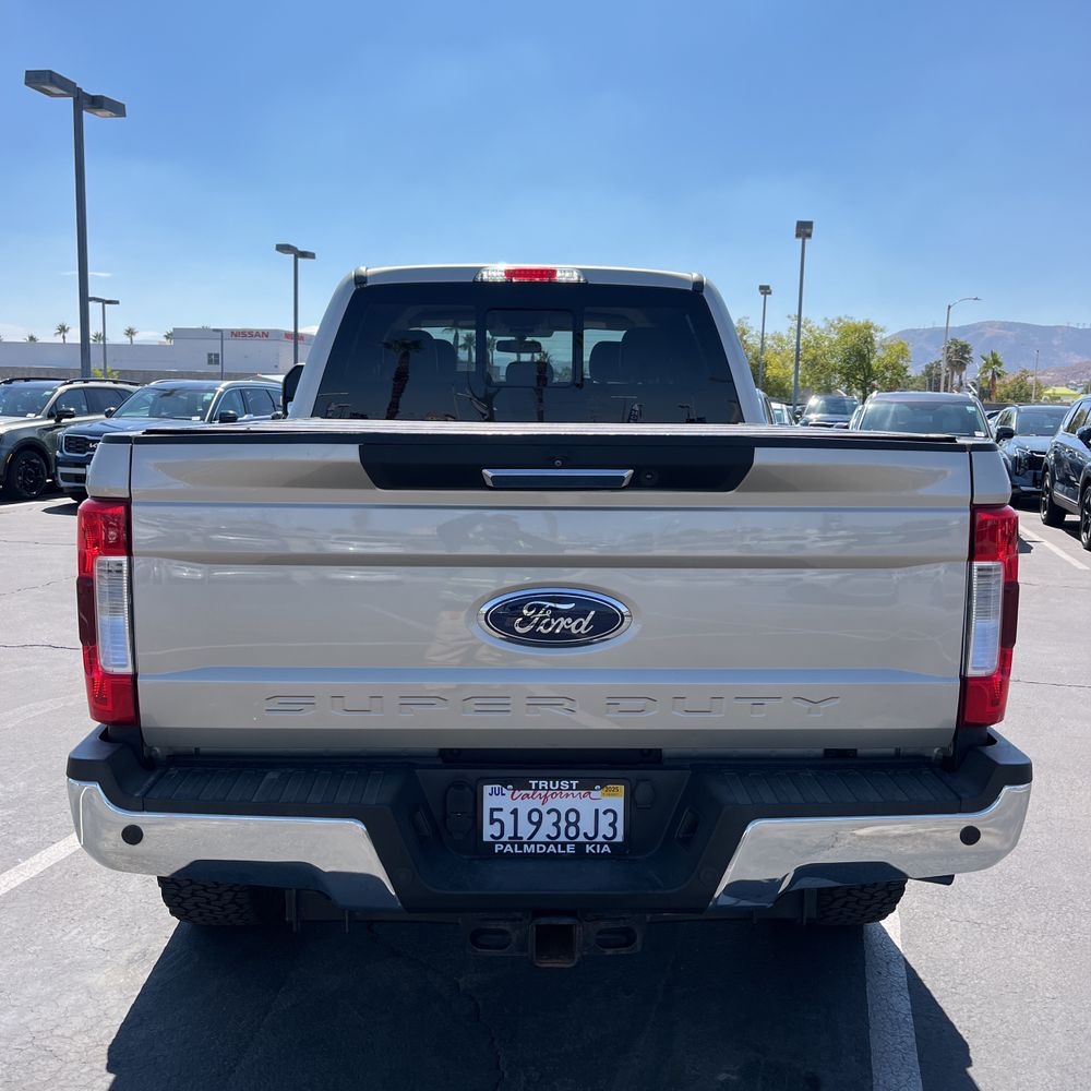 2017 Ford F-350 Super Duty Lariat