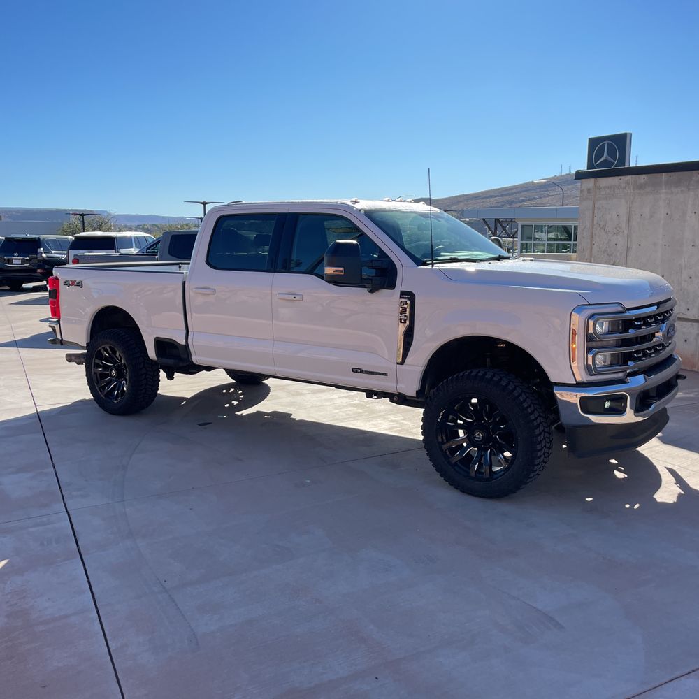 2025 Ford F-350 Super Duty Lariat