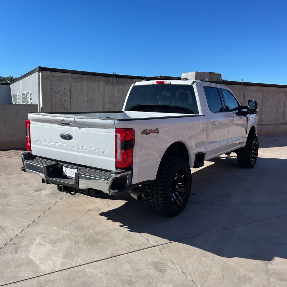 2025 Ford F-350 Super Duty Lariat