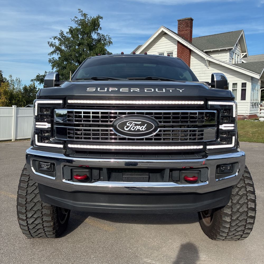 2017 Ford F-350 Super Duty Lariat