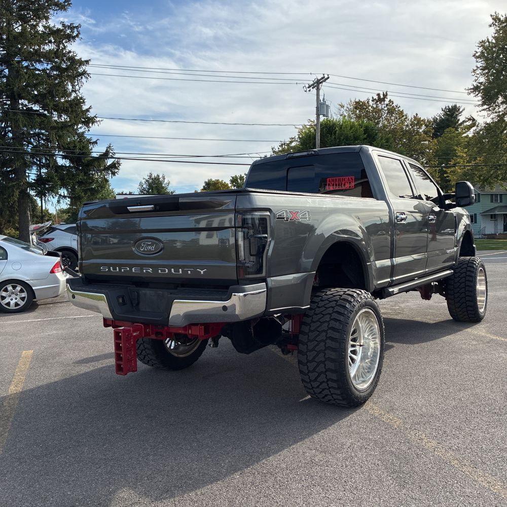 2017 Ford F-350 Super Duty Lariat