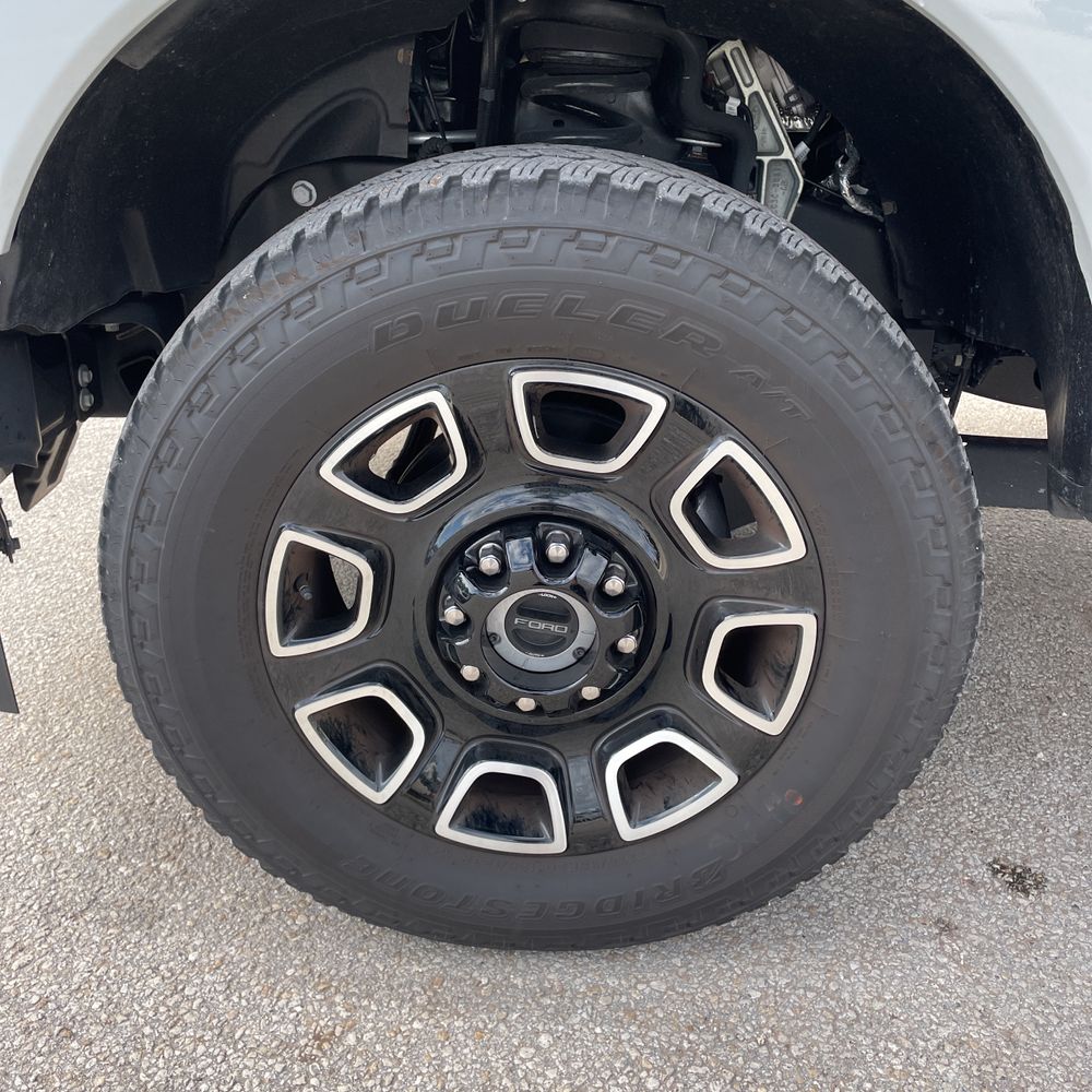 2025 Ford F-350 Super Duty Platinum