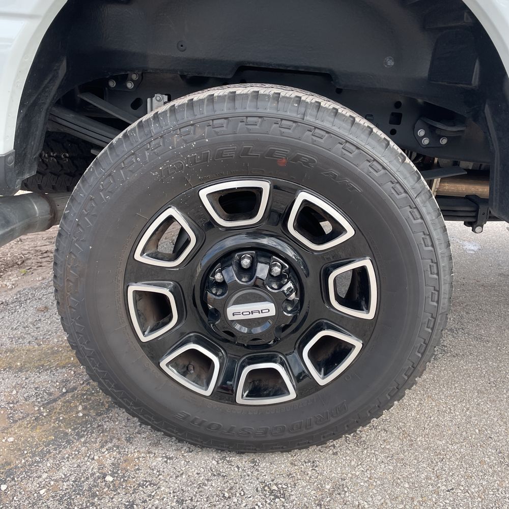 2025 Ford F-350 Super Duty Platinum