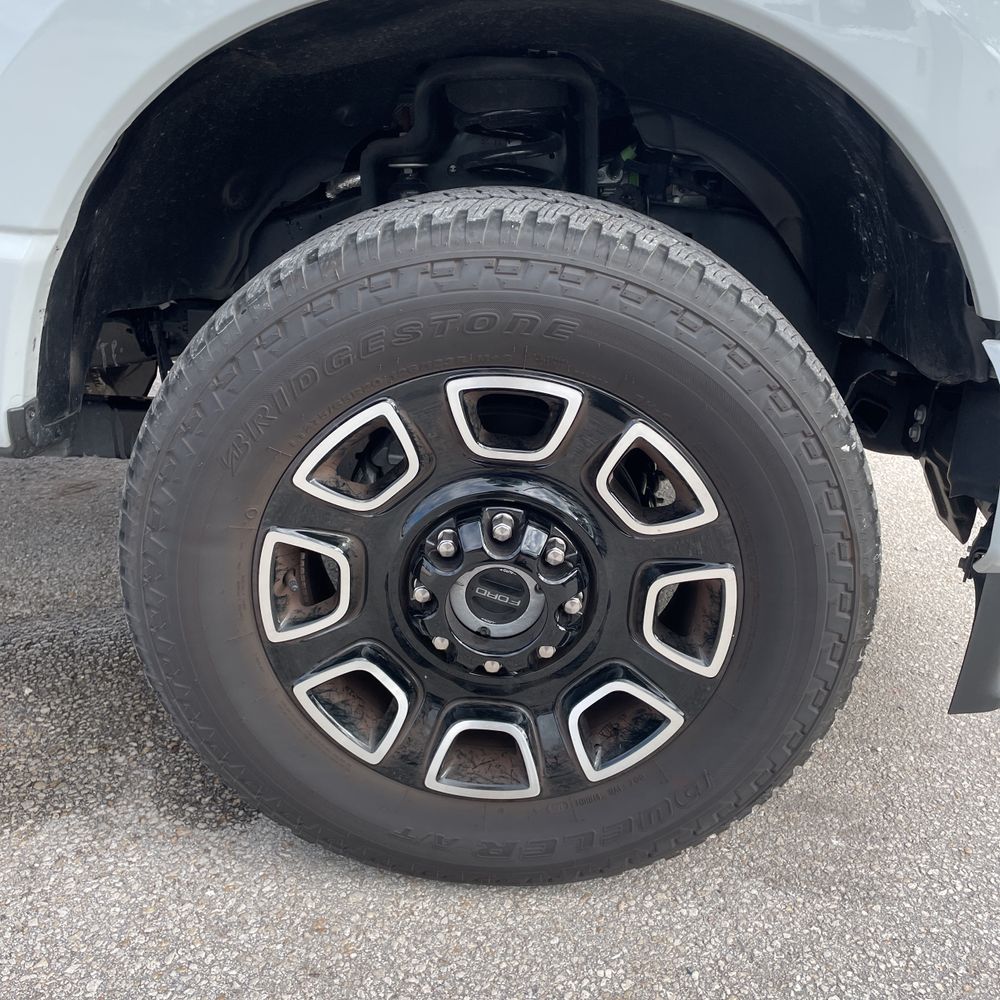 2025 Ford F-350 Super Duty Platinum