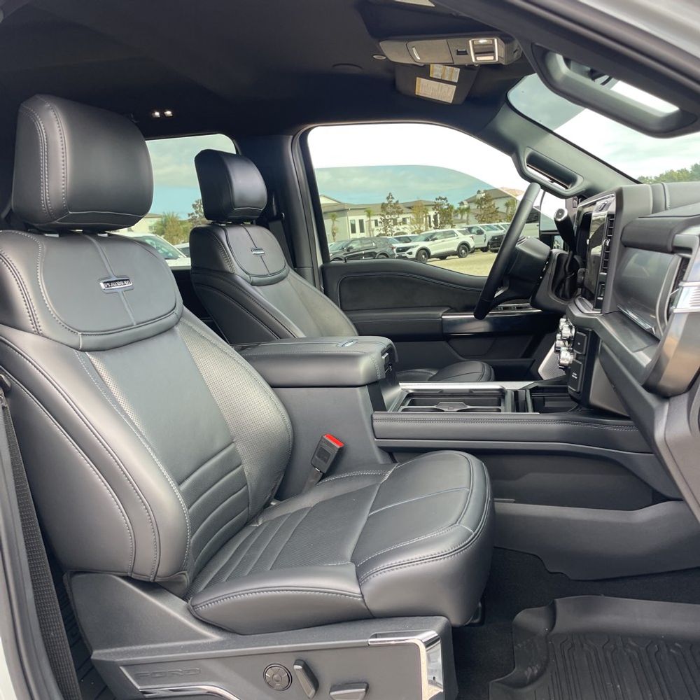 2025 Ford F-350 Super Duty Platinum