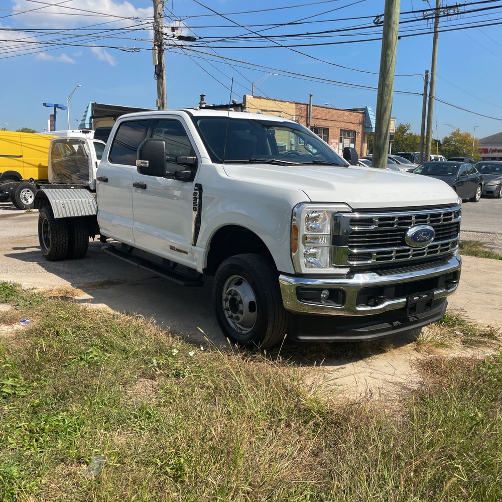 2023 Ford F-350 Super Duty XLT