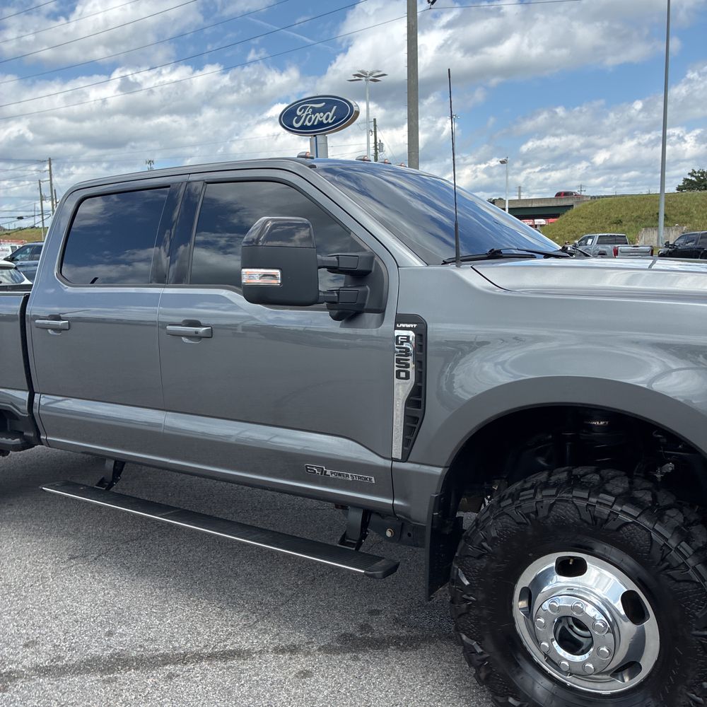 2024 Ford F-350 Super Duty Lariat